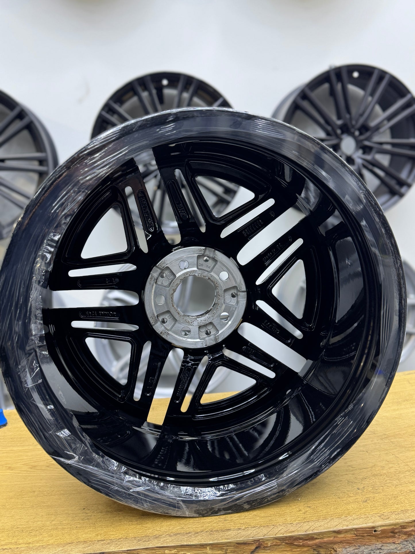 1x Neu 19 Zoll AMG Felge V-Klasse W447 schwarz AMG A4474018000