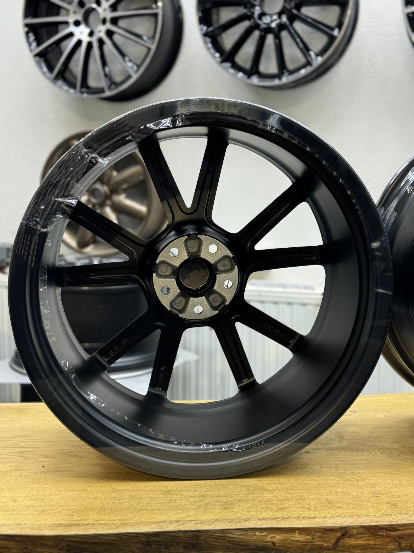 Satz 20 Zoll Sommerräder original Audi TT TTS TTRS 8S0601025P S-Line