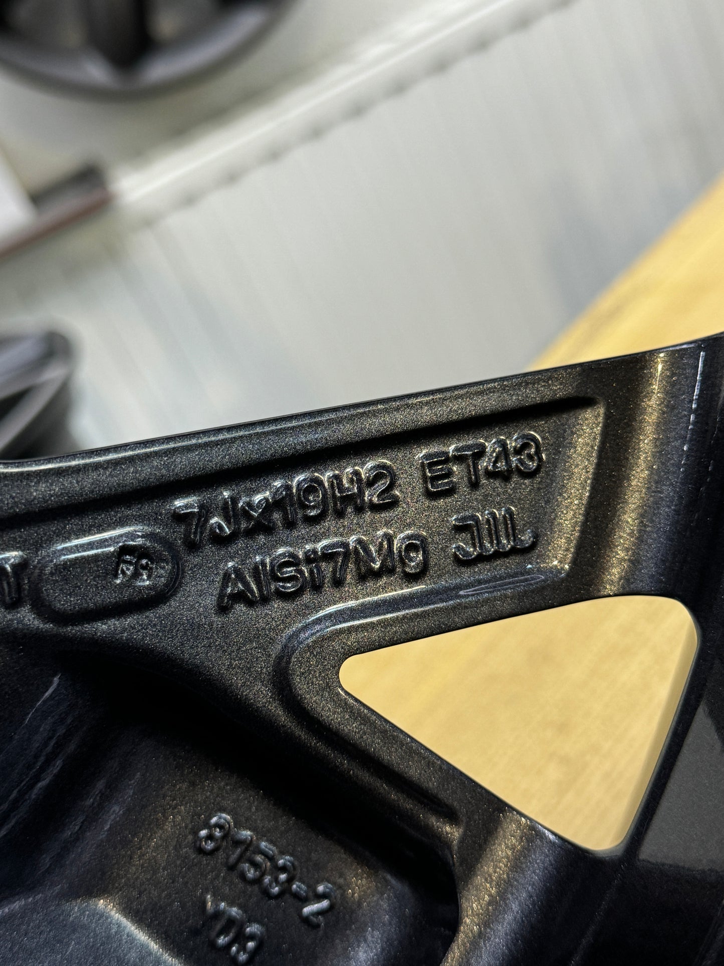 1x Original Alufelge Skoda KODIAQ 7x19 ET43 565601025M grau