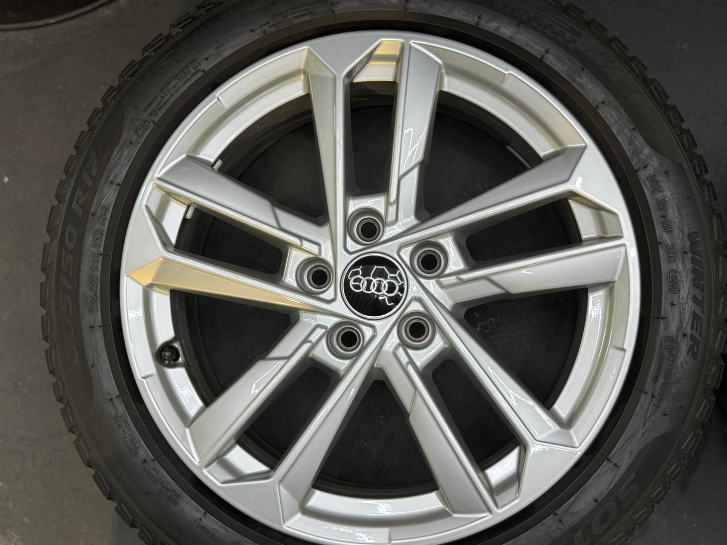 Satz original Audi Winterräder A3 S3 17" 205/50 R17