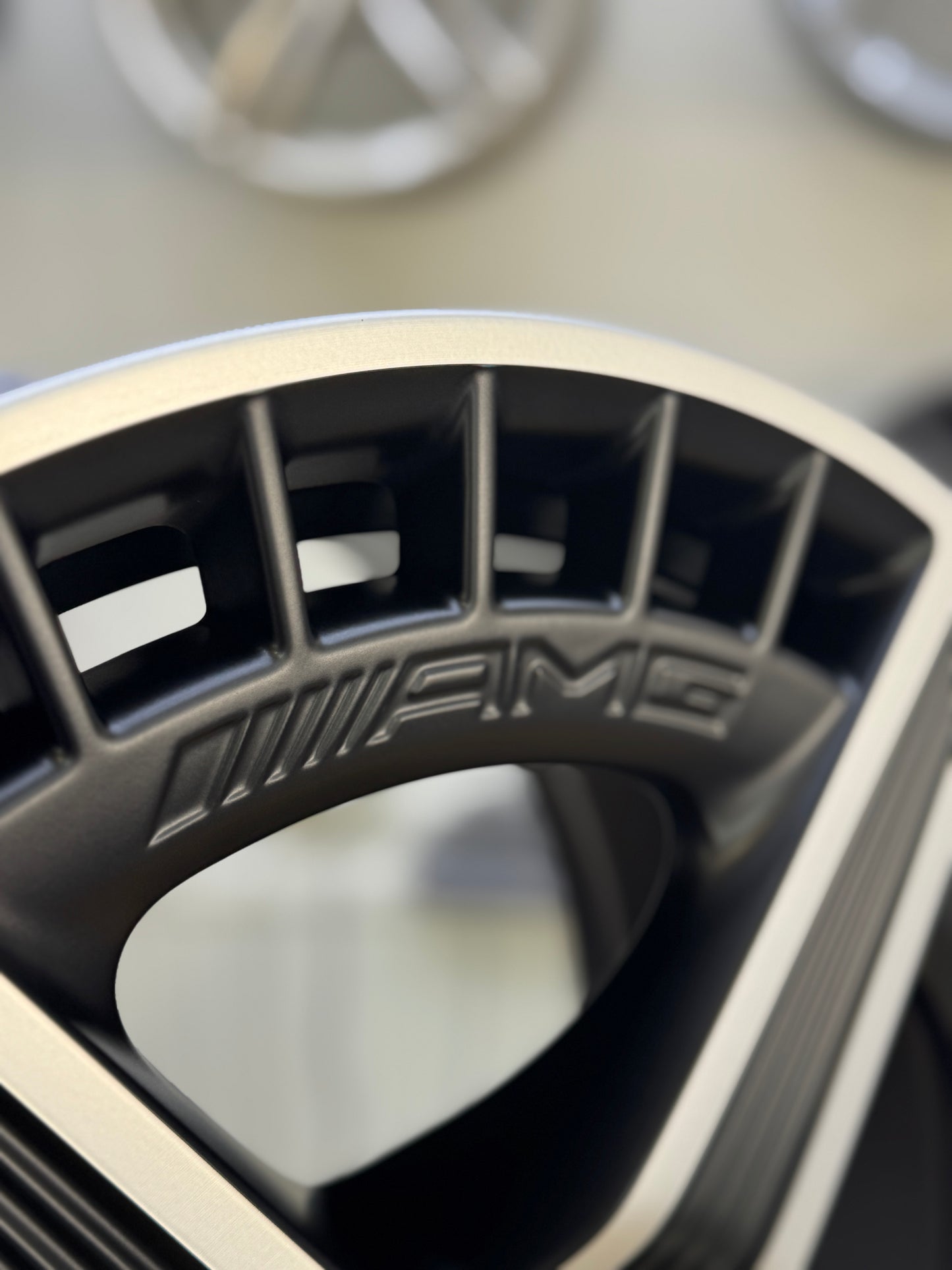 1x Mercedes EQE AMG Felge A2954012700 9,5x20" W295 VA schwarz