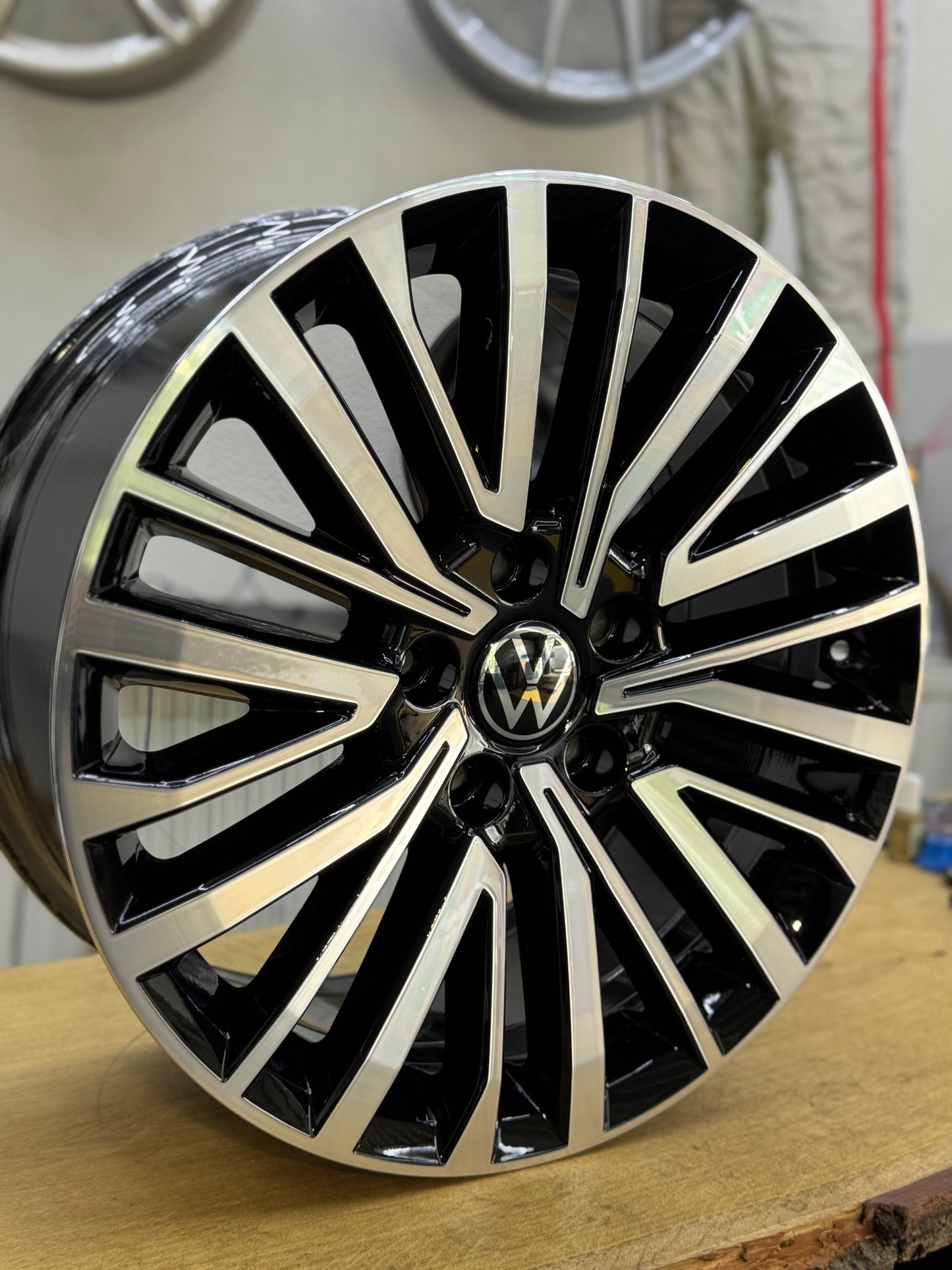 1x W T5 T6 T6.1 Bulli Multivan Felge Palmerston 7E0601025S 18" NEU
