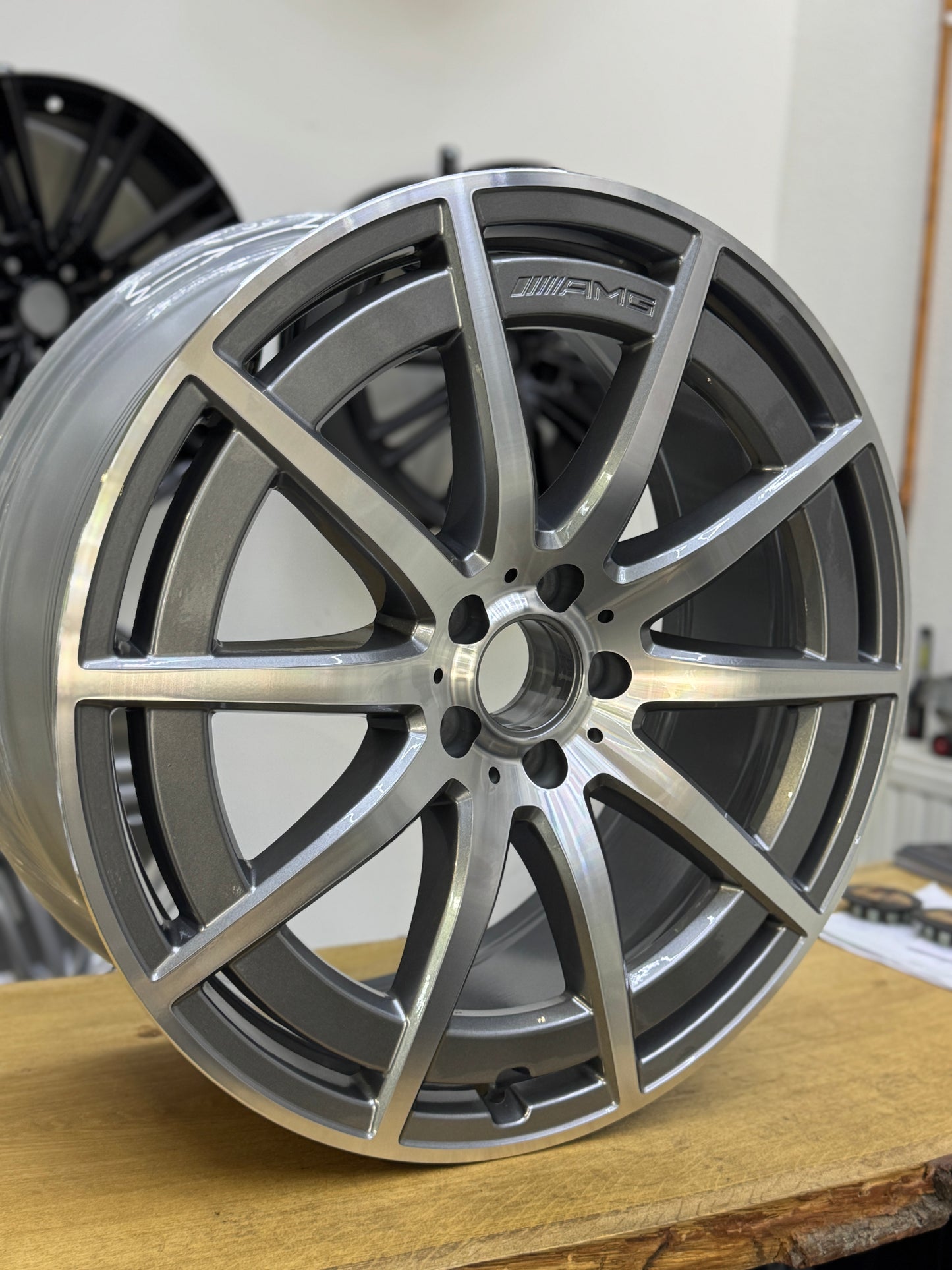 1x Mercedes X167 GLS 63 AMG Felge 9x21" Grau A1674018100 NEU