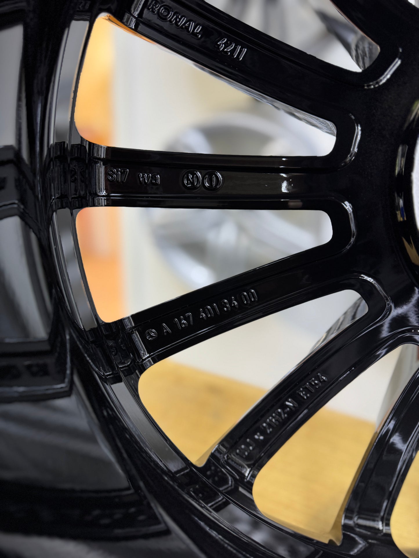 Satz Felgen AMG GLE 21" A1674013500 A1674013400 WUNSCHFARBE