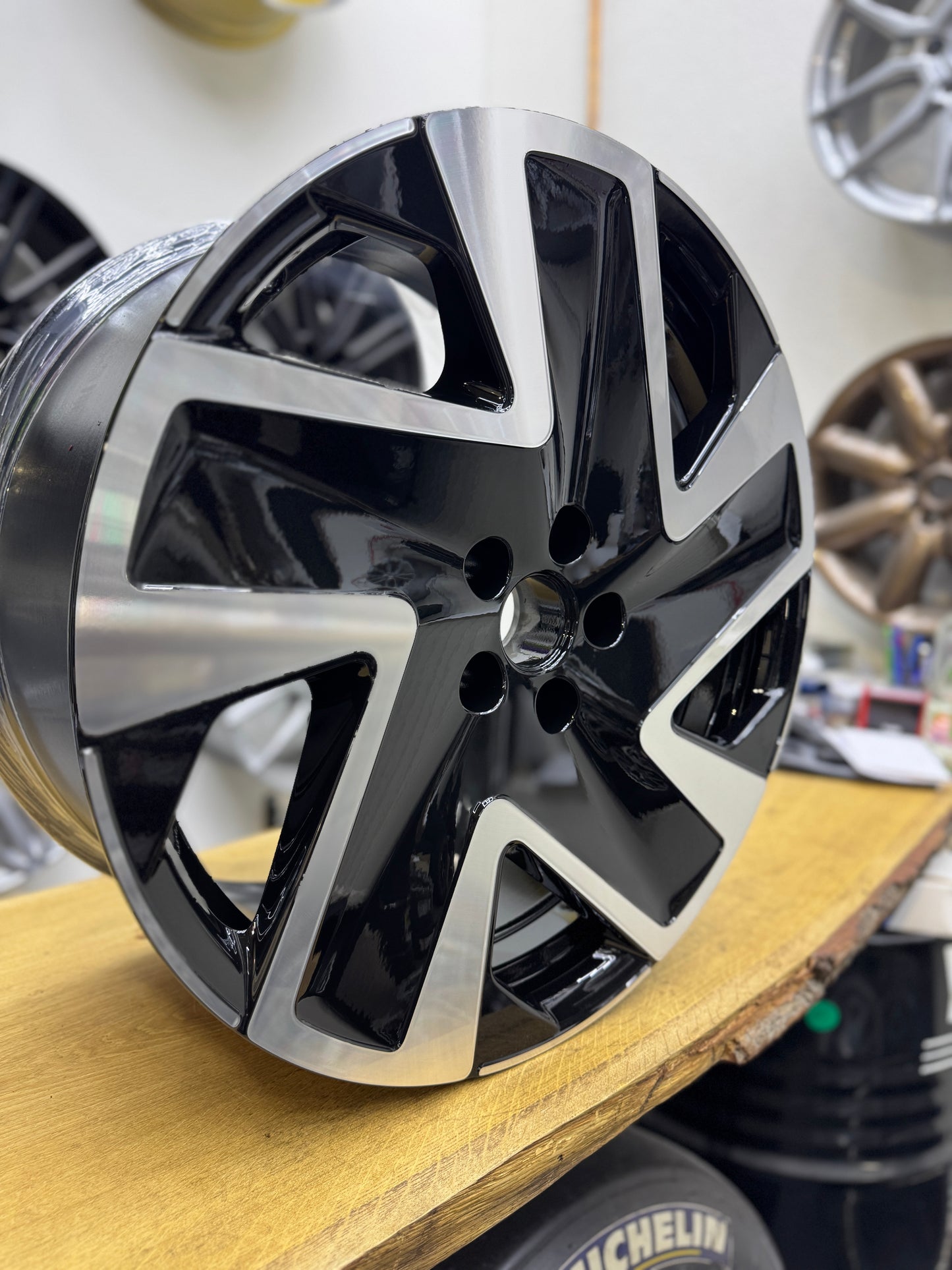 1x NEU VW ID BUZZ 20 Zoll Solna Felge 1T3601025E Hinterachse HA