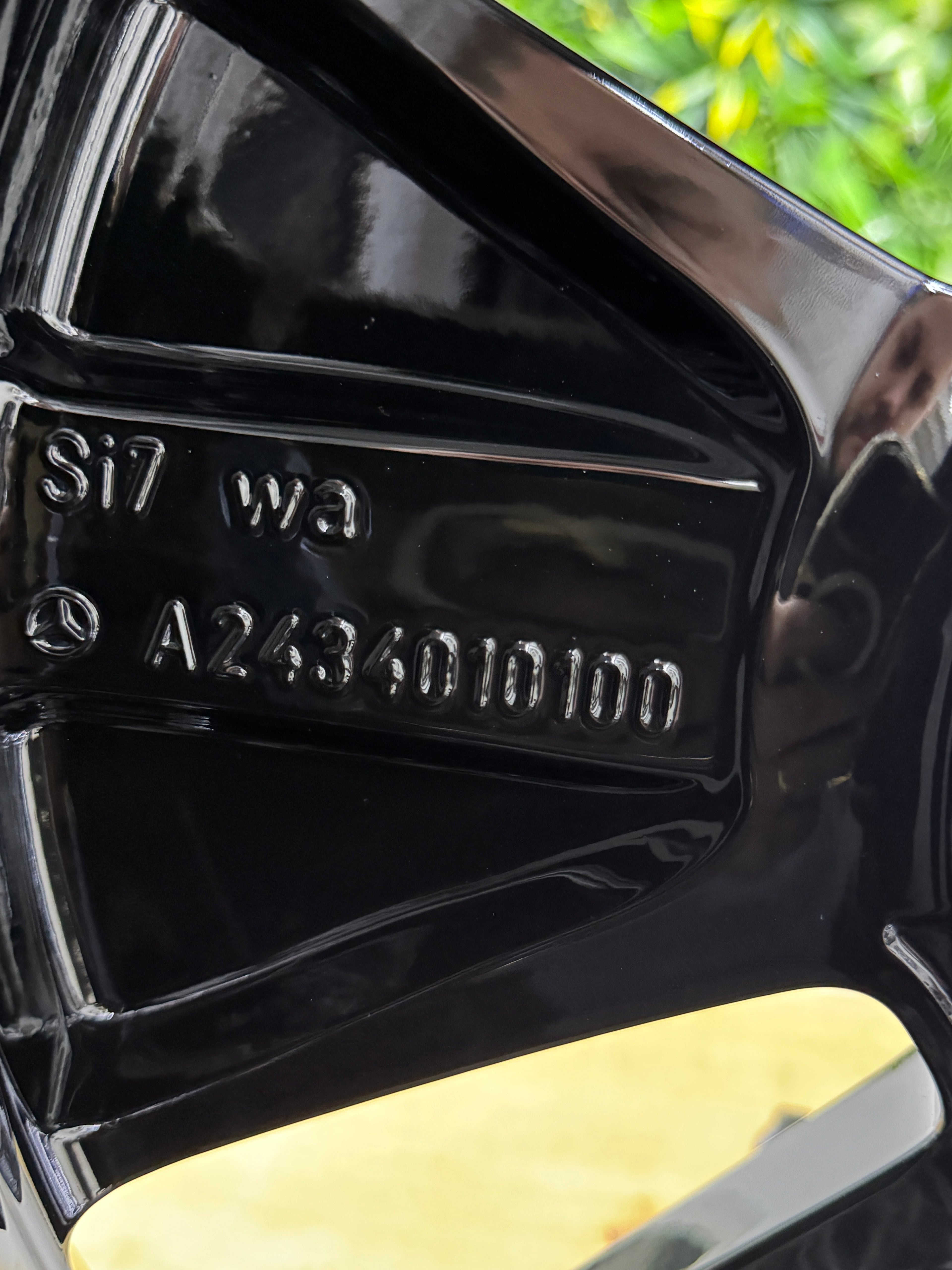 1x NEU Mercedes Felge 7,5x18 EQA EQB A2434010100 schwarz