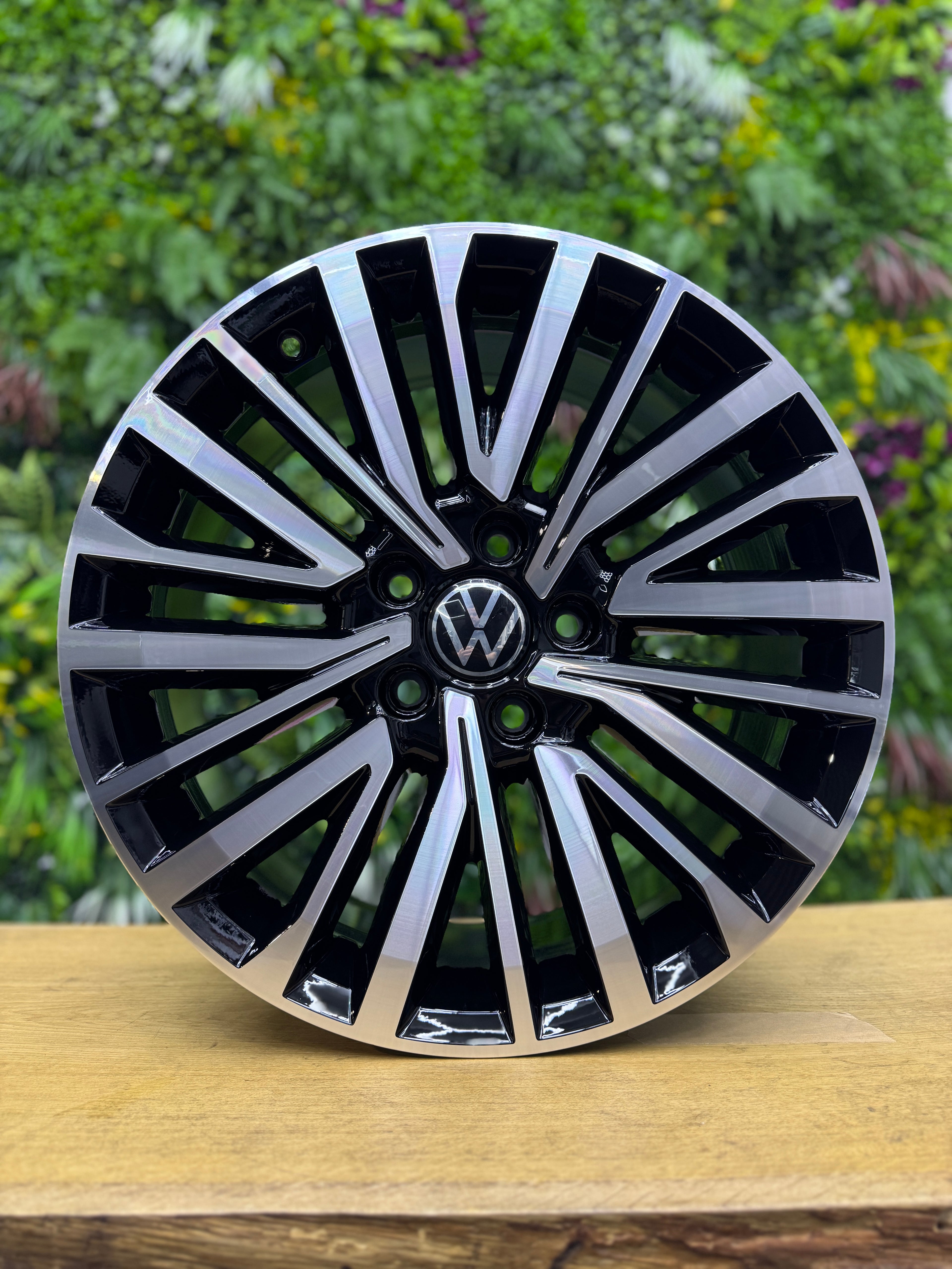 1x NEU VW T6 Felge 18 Zoll Palmerstone 7E0601025S