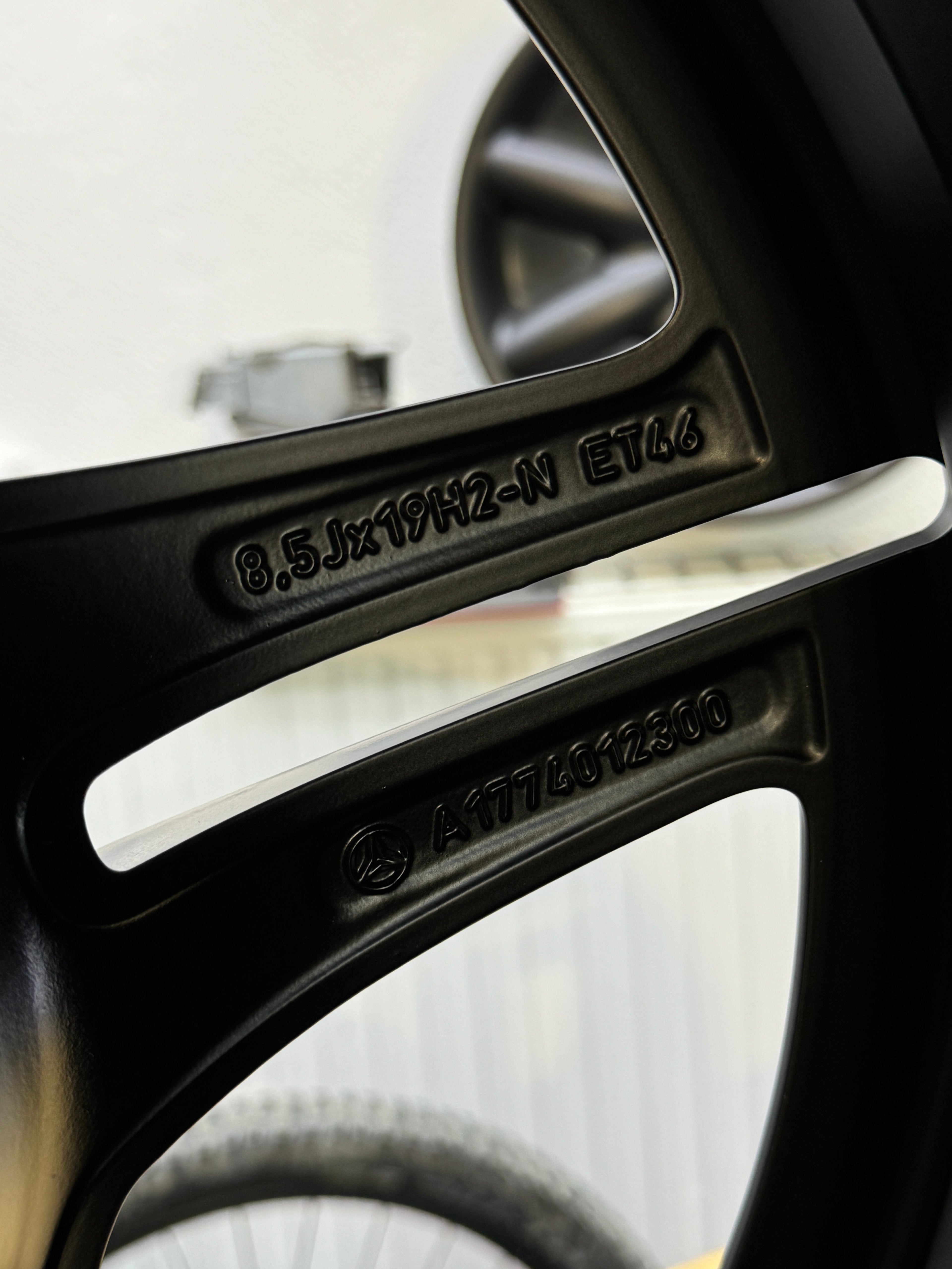 1x Original Mercedes-Benz AMG Alufelge 8,5x19 A1774012300 CLA A-Klasse W177