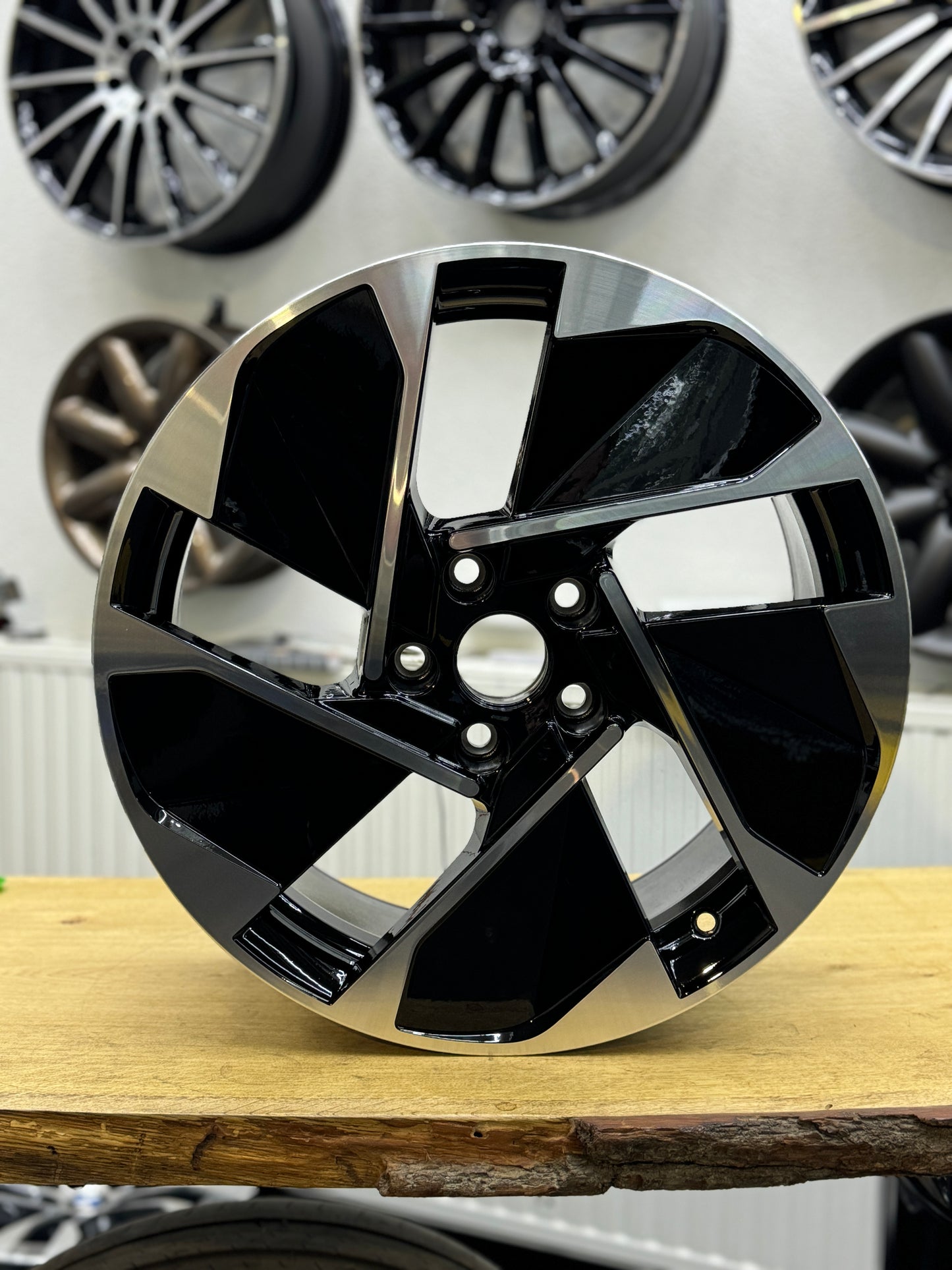 VW ID.3 2021 7,5 x 18" Felge 10A601025G AXP41478