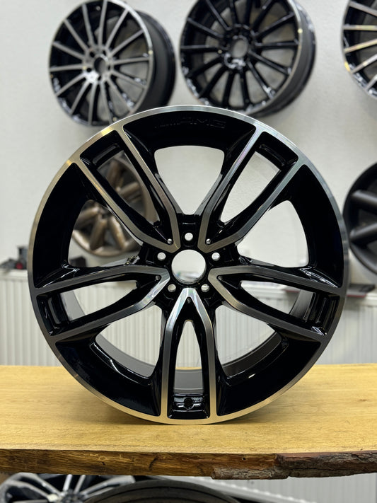 Satz Felgen AMG GLE 22" A1674013600 A1674013700 WUNSCHFARBE