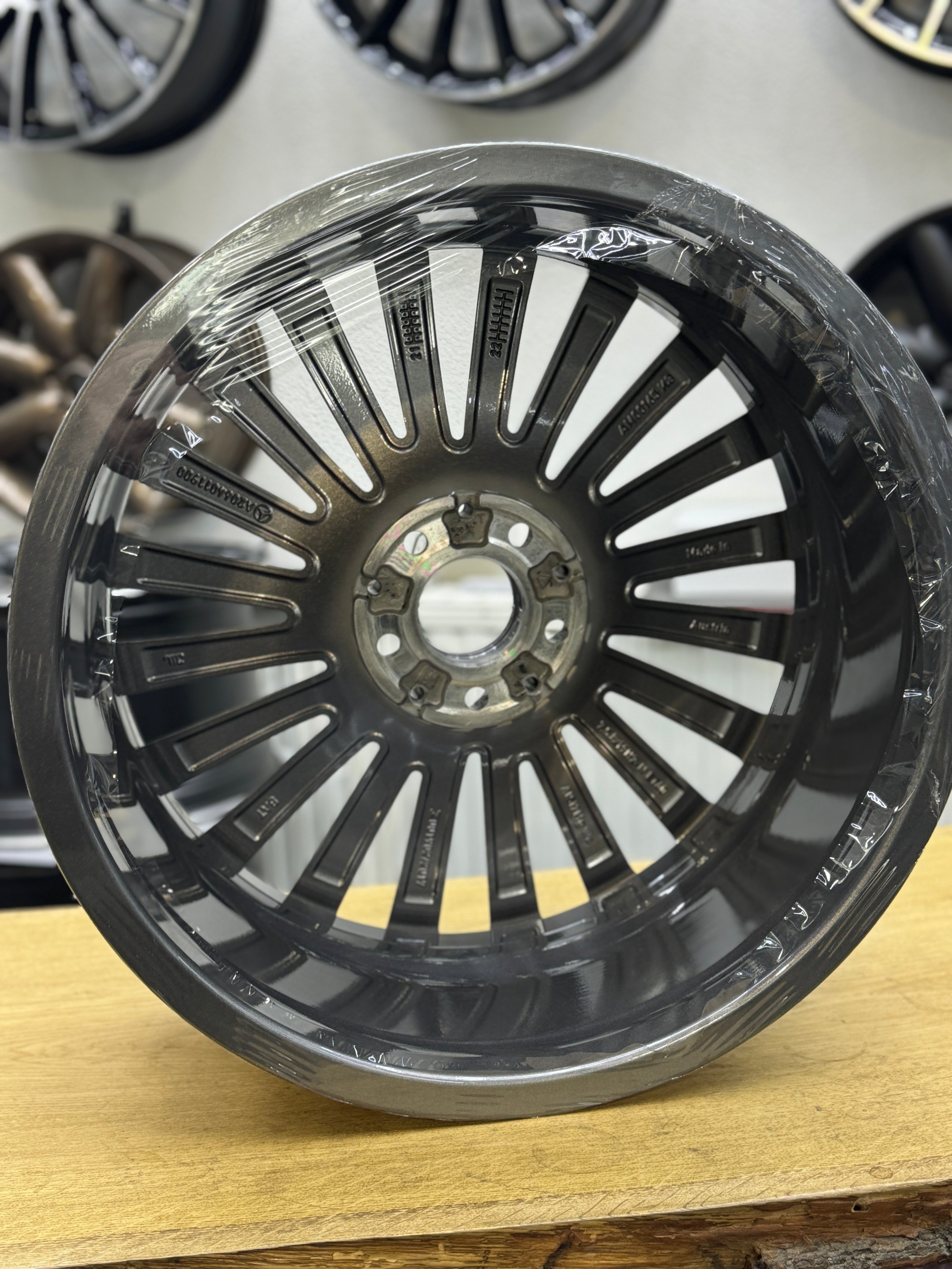 Mercedes C-Klasse AMG Felge 7,5x19 W206 A2064011900 Grau Himalaya