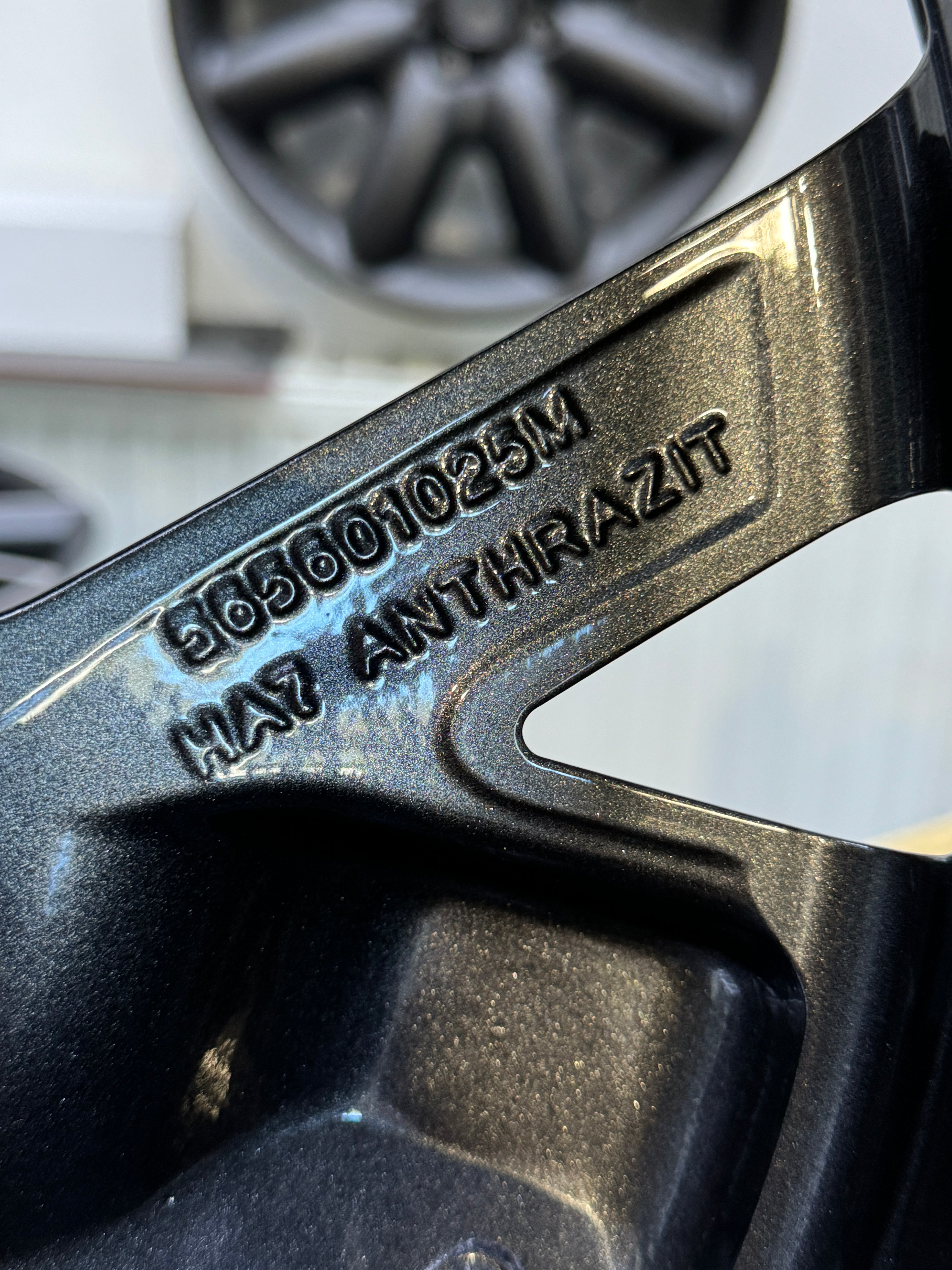 1x Original Alufelge Skoda KODIAQ 7x19 ET43 565601025M grau