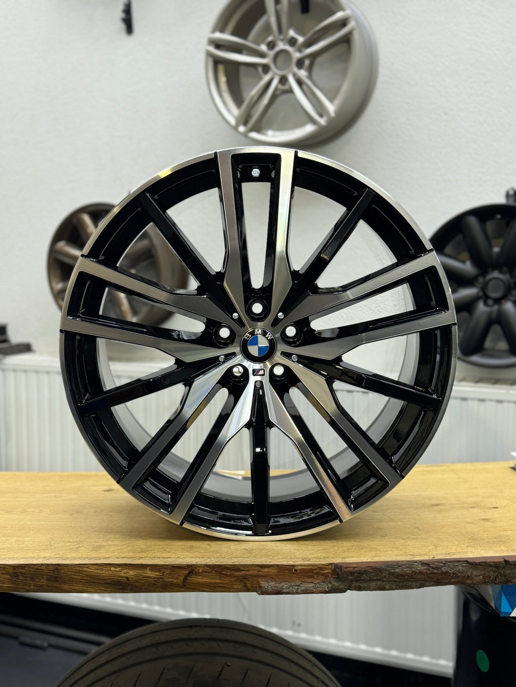 Satz Felgen BMW X5/X6 22" M742 8090014 8090013 NEU