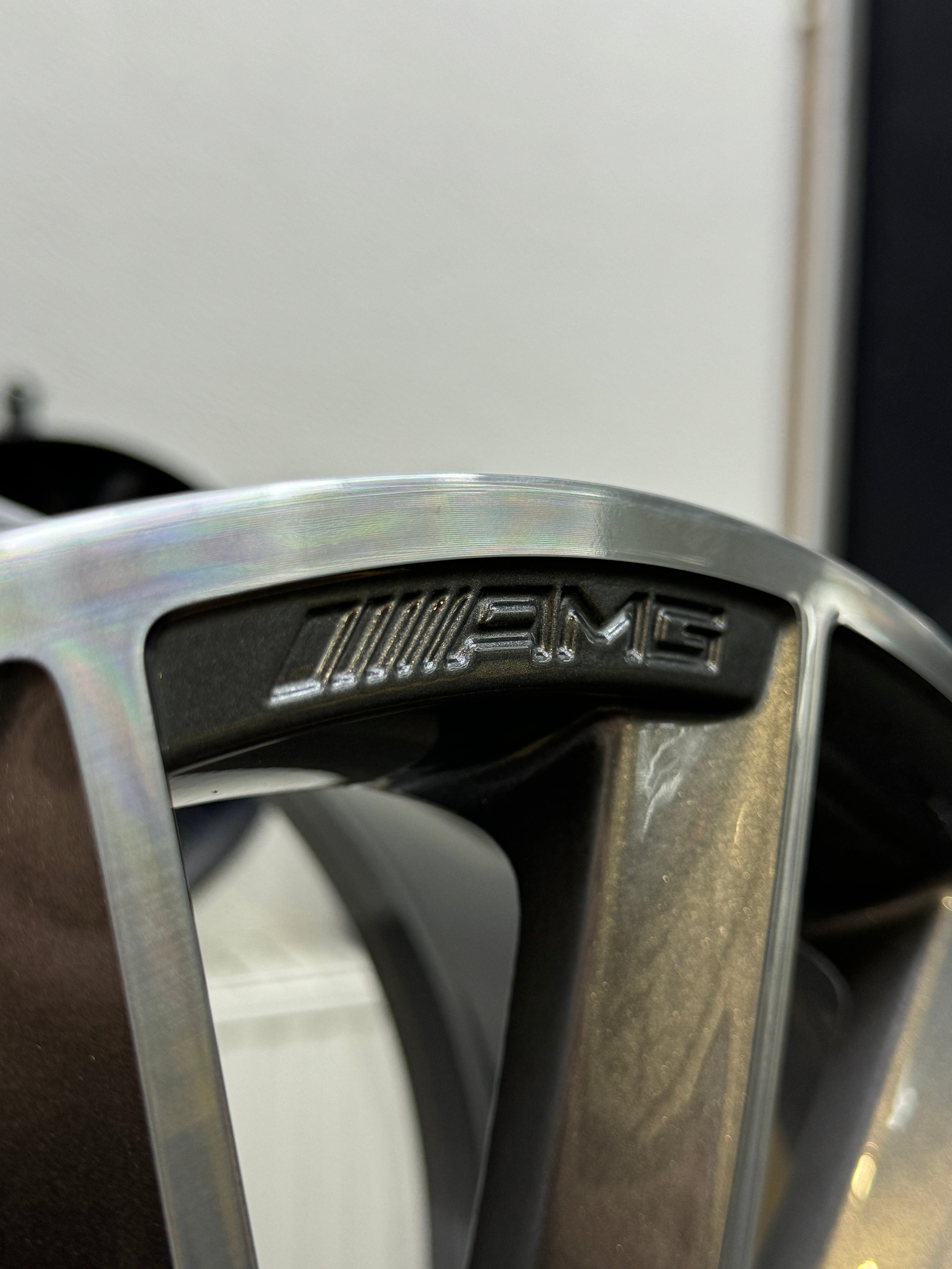 1x Original Mercedes w213 E Klasse AMG Alufelge A2134012200 8Jx20