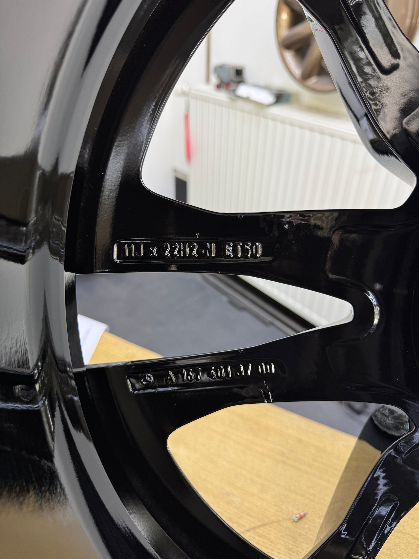 1x Mercedes GLE AMG Felge 11 x 22 Zoll W167 A1674013700 Schwarz Hinten