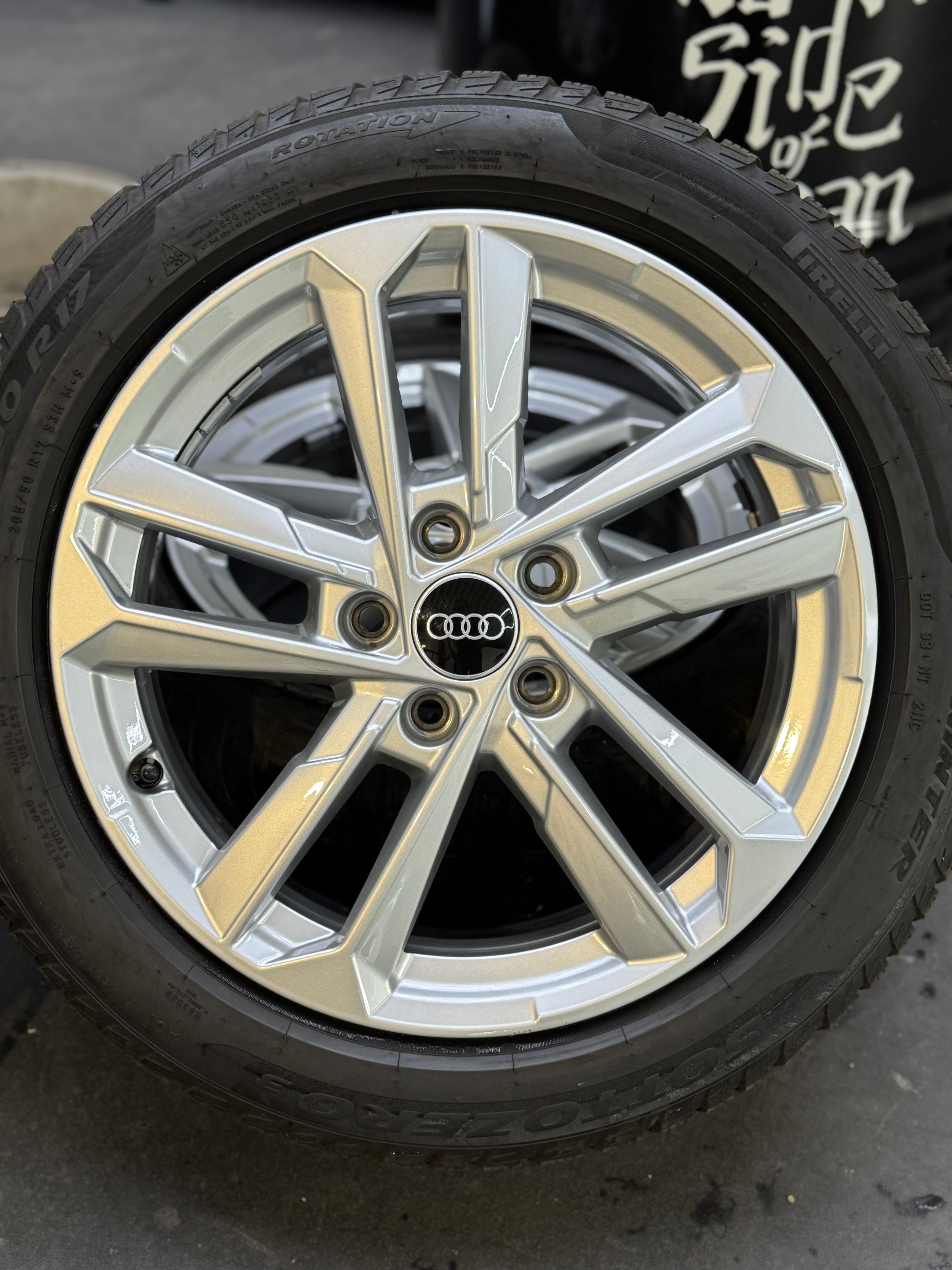 Satz original Audi Winterräder A3 S3 17" 205/50 R17