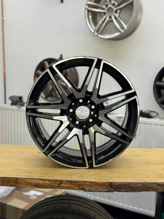 1x Neu 19 Zoll AMG Felge V-Klasse W447 schwarz AMG A4474015100