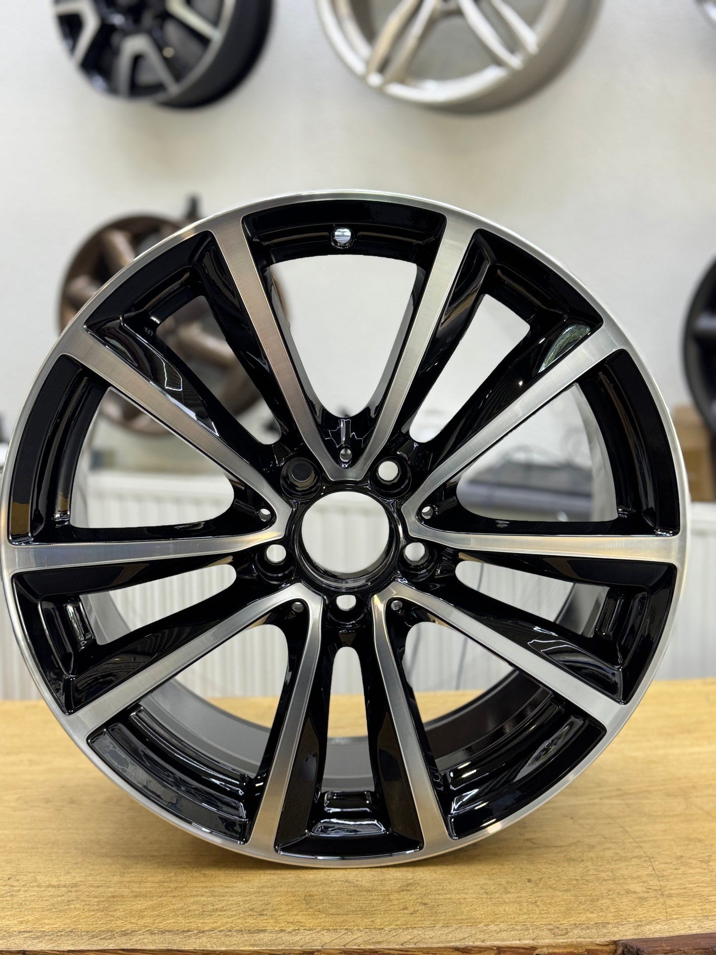 1x Mercedes B AMG Felge 7,5x18Zoll W176 A2464011602 schwarz