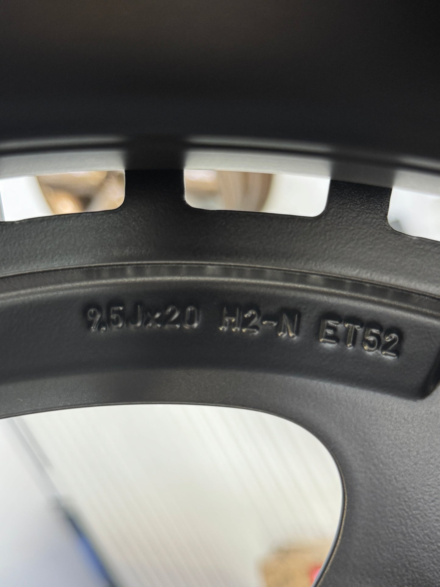 1x Mercedes EQE AMG Felge A2954012700 9,5x20" W295 VA schwarz