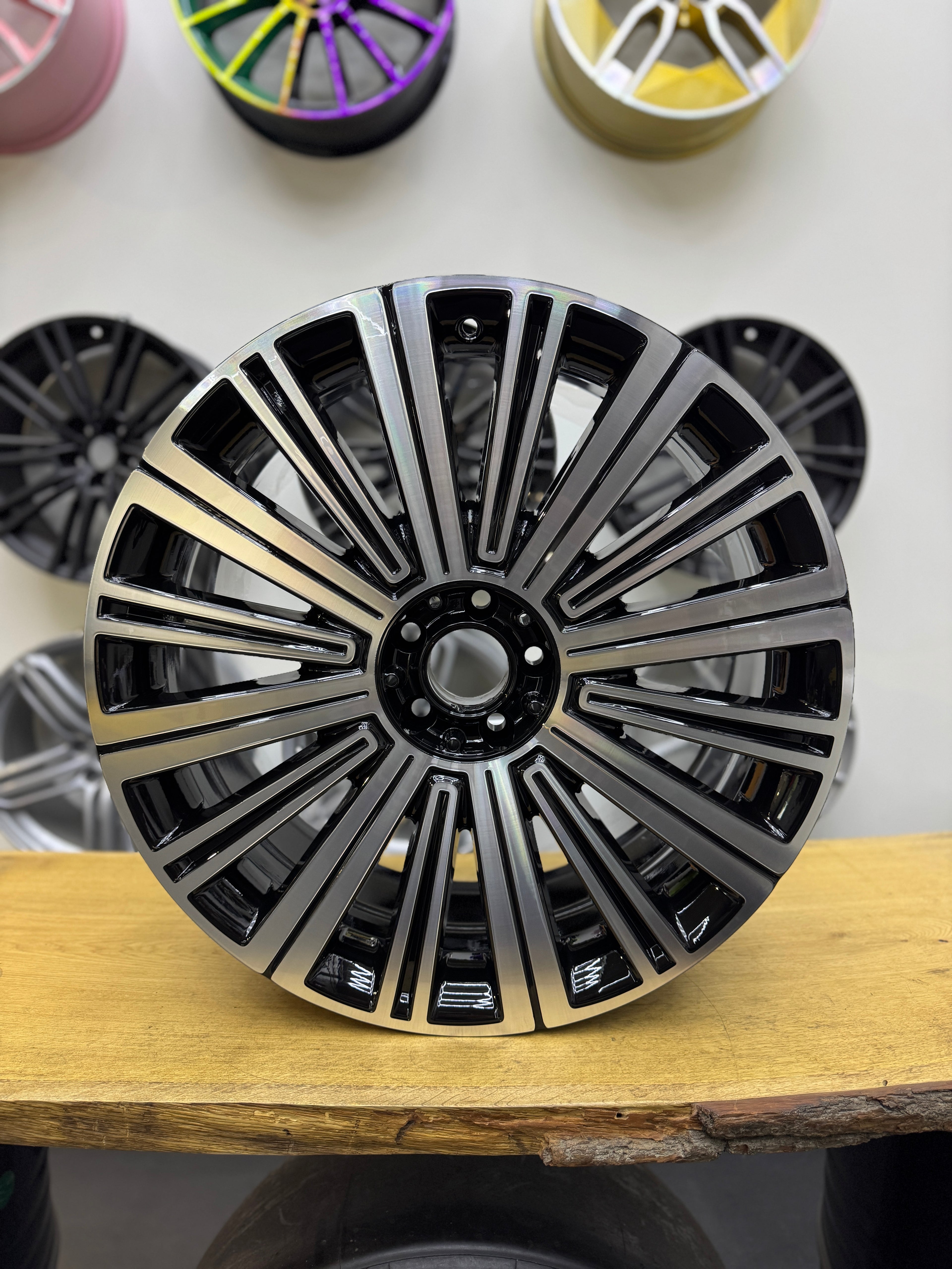 1x NEU Maybach GLS Felge A1674011400 Mercedes W240