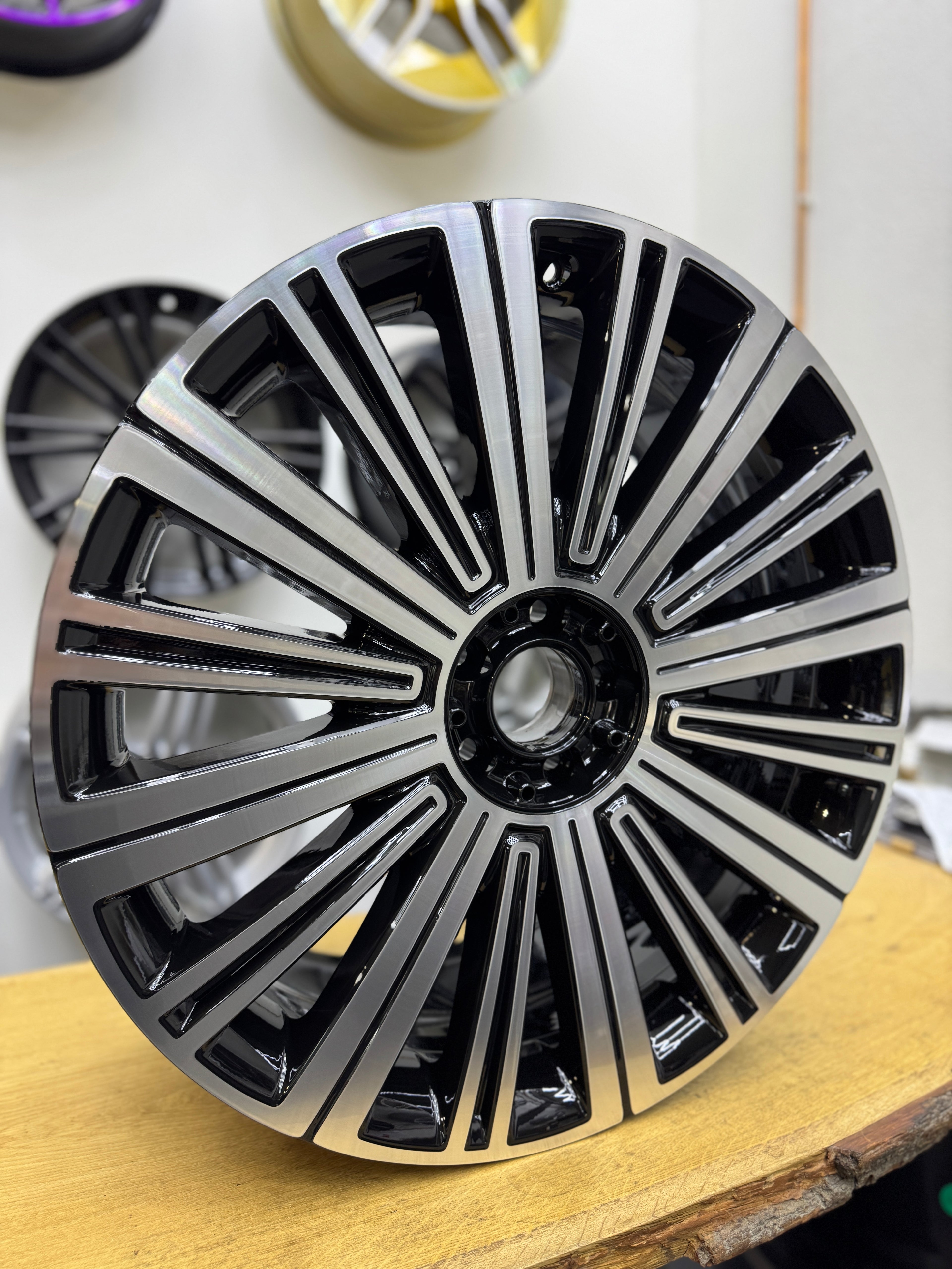 1x NEU Maybach GLS Felge A1674011400 Mercedes W240