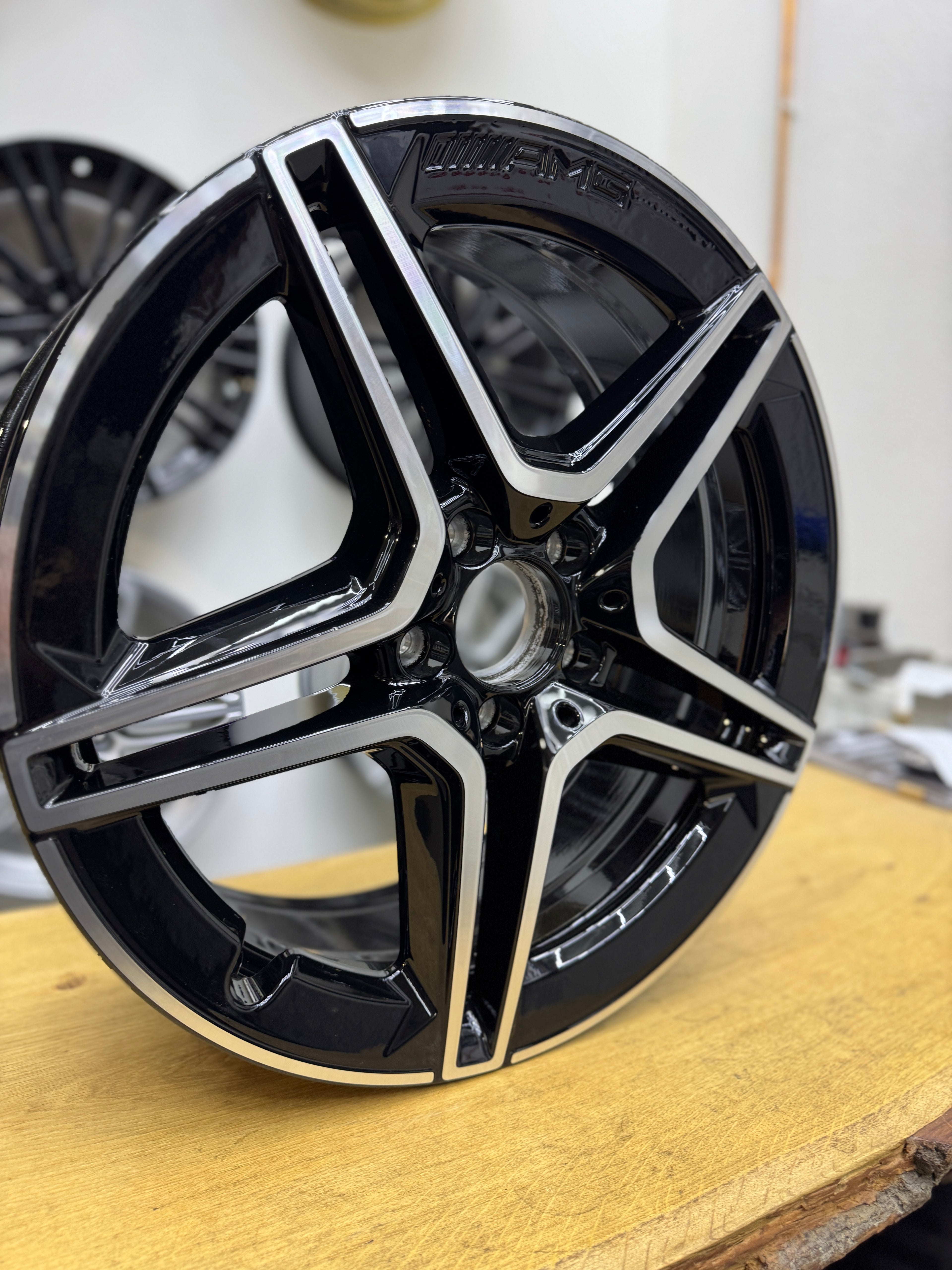 1x NEU Felge GLB schwarz A2474011500 7,5J x 19 ET53