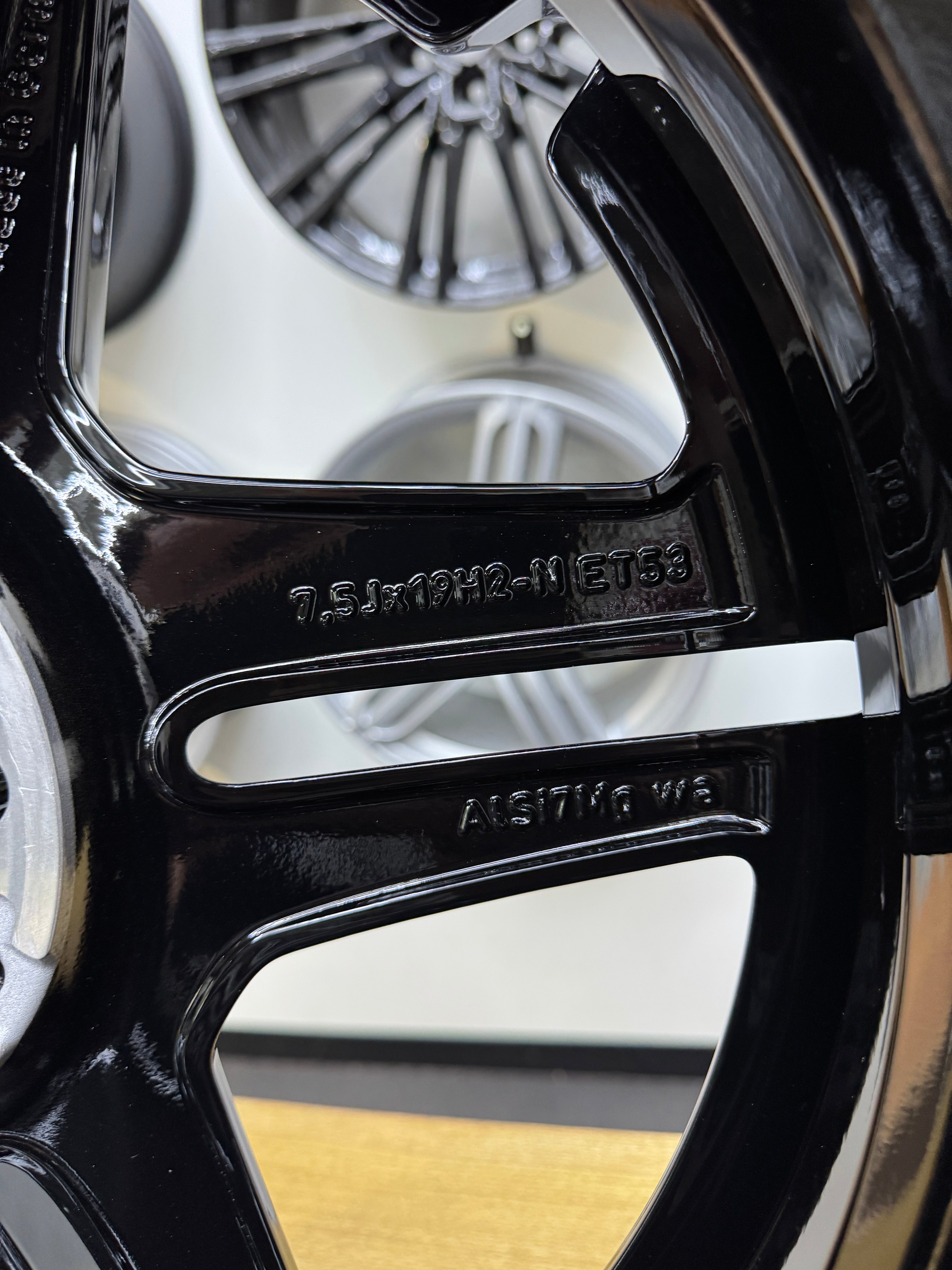 1x NEU Felge GLB schwarz A2474011500 7,5J x 19 ET53